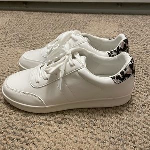 NWOT white sneakers with cheetah detail